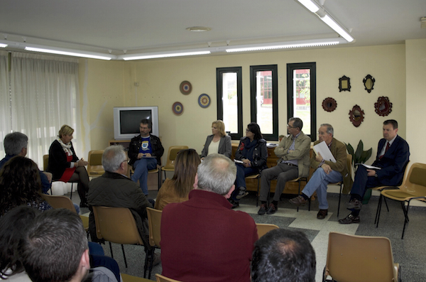 Encuentro de Aspaber con los candidatos a la alcaldía del Ayuntamiento de Carballo